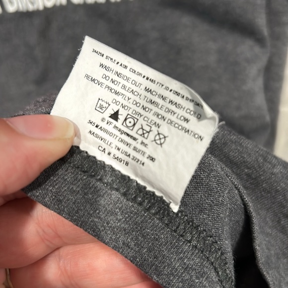 Majestic We Own The East 2013 NL East Division Champions A’s Size Large - Picture 5 of 5